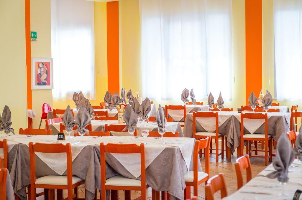 Hotel Levante Sul Mare Lido Di Savio Zewnętrze zdjęcie