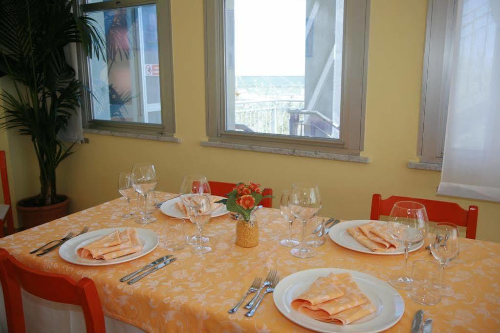 Hotel Levante Sul Mare Lido Di Savio Zewnętrze zdjęcie